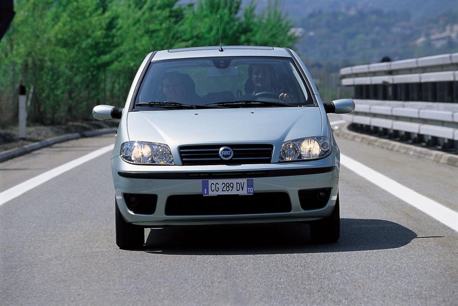  Fiat Punto 5-Door (188) 2003 года  (фото 15 из 36)